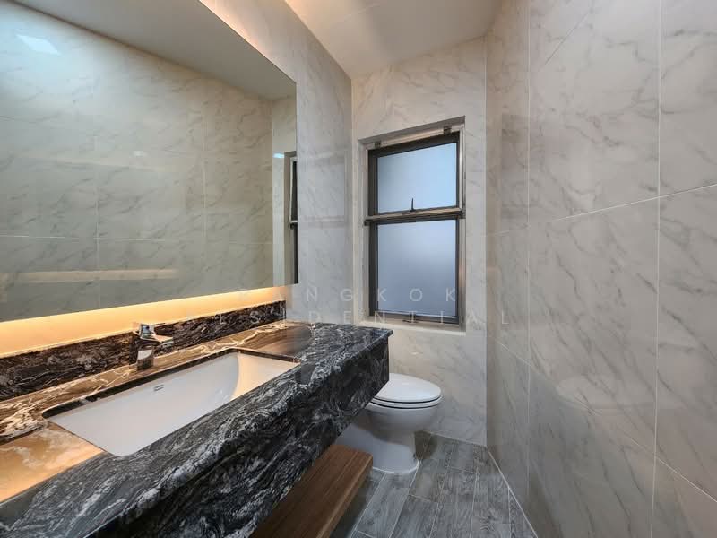 Raj Mansion, Bangkok, 31-33 Soi Sukhumvit 20, Khlong Toei, Bangkok, 4 Bedrooms, 381 sqm, Apartment For Rent, by Bangkok Residential, 500444904 - DDproperty.com