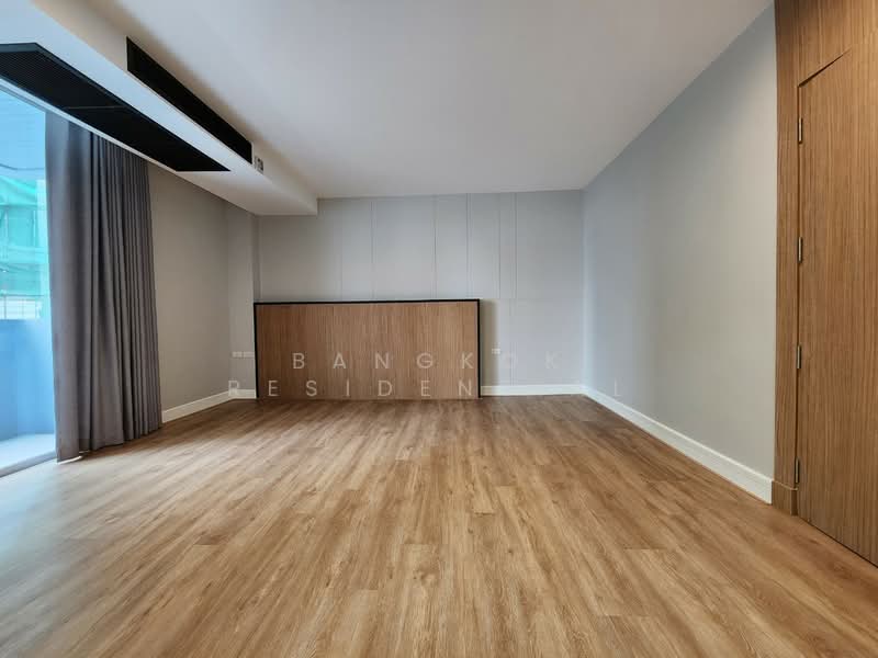 Raj Mansion, Bangkok, 31-33 Soi Sukhumvit 20, Khlong Toei, Bangkok, 4 Bedrooms, 381 sqm, Apartment For Rent, by Bangkok Residential, 500444904 - DDproperty.com