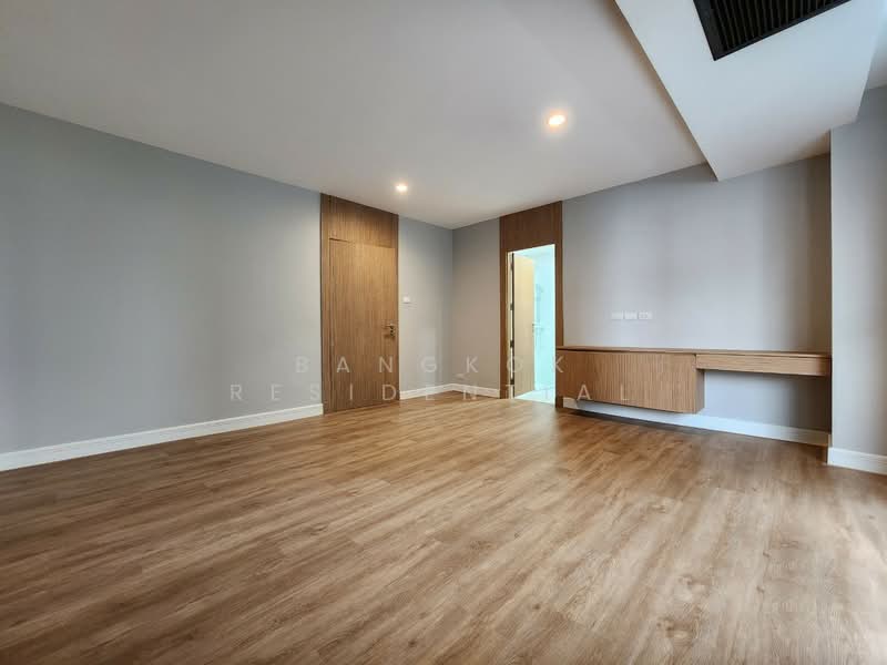 Raj Mansion, Bangkok, 31-33 Soi Sukhumvit 20, Khlong Toei, Bangkok, 4 Bedrooms, 381 sqm, Apartment For Rent, by Bangkok Residential, 500444904 - DDproperty.com