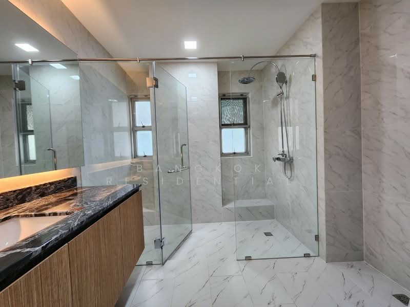 Raj Mansion, Bangkok, 31-33 Soi Sukhumvit 20, Khlong Toei, Bangkok, 4 Bedrooms, 381 sqm, Apartment For Rent, by Bangkok Residential, 500444904 - DDproperty.com