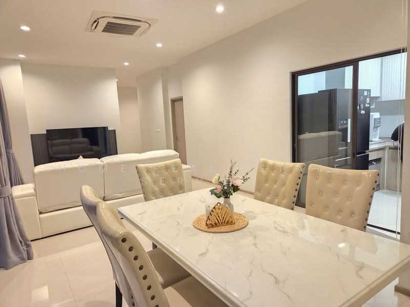 Aerie Srinakarin-Krungthepkreetha, Bangkok, Srinakarin - Romklao Road, Khlong Song Ton Nun, Lat Krabang, Bangkok, 5 Bedrooms, 390 sqm, Single Detached House For Rent, by HOME Real Estate Service, 500444924 - DDproperty.com