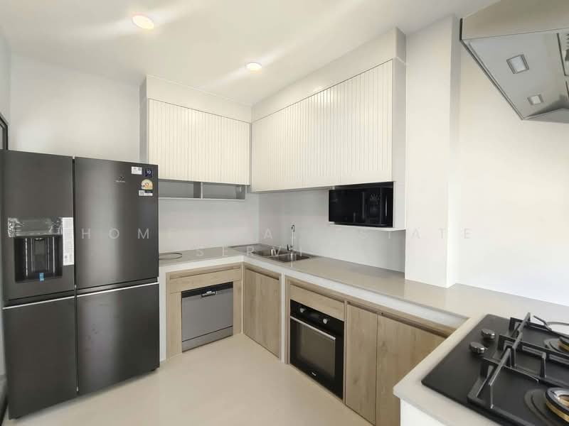 Aerie Srinakarin-Krungthepkreetha, Bangkok, Srinakarin - Romklao Road, Khlong Song Ton Nun, Lat Krabang, Bangkok, 5 Bedrooms, 390 sqm, Single Detached House For Rent, by HOME Real Estate Service, 500444924 - DDproperty.com