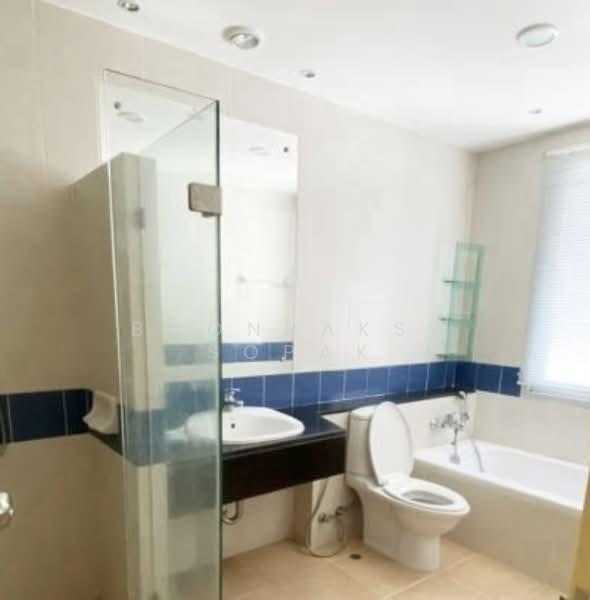 Silom Grand Terrace, Bangkok, Soi Saladaeng 2, Saladaeng Road, Silom, Bang Rak, Bangkok, 1 Bedroom, 82 sqm, Condo For Rent, by Boonraksa Sopak, 500444983 - DDproperty.com