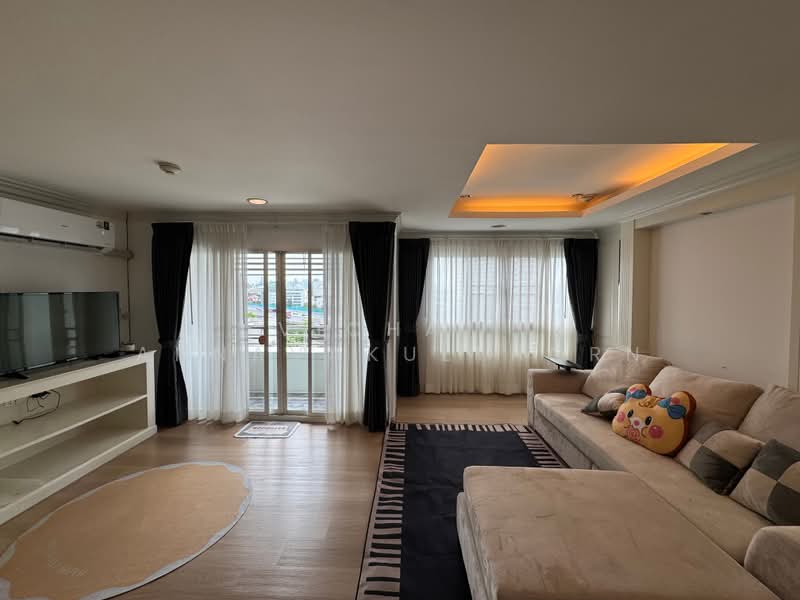 Lumpini Suite Ratchada-Rama 3, Bangkok, Soi Naradhiwat Rajanagarindra 30, Chong Nonsi, Yan Nawa, Bangkok, 2 Bedrooms, 116 sqm, Condo For Rent, by Vichai  Annavakulthorn, 500444996 - DDproperty.com