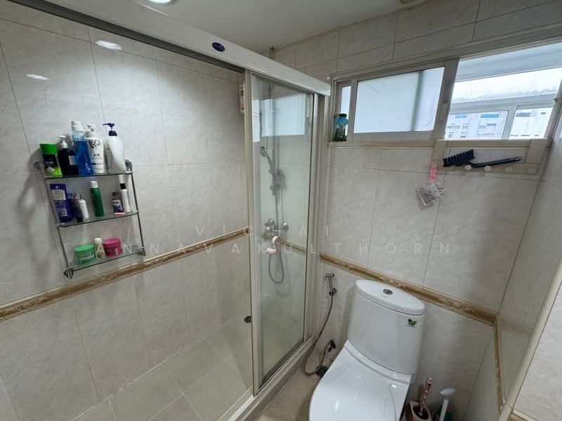 Lumpini Suite Ratchada-Rama 3, Bangkok, Soi Naradhiwat Rajanagarindra 30, Chong Nonsi, Yan Nawa, Bangkok, 2 Bedrooms, 116 sqm, Condo For Rent, by Vichai  Annavakulthorn, 500444996 - DDproperty.com