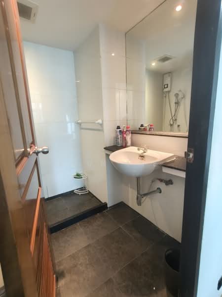 Lumpini Park View, Bangkok, Rama 4, Thung Maha Mek, Sathon, Bangkok, Studio, 34 sqm, Condo For Rent, by Khun Tae, 500445060 - DDproperty.com