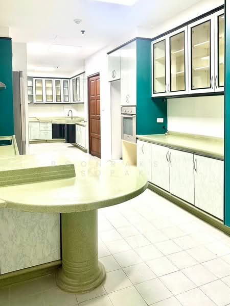 33 Tower, Bangkok, 399 Sukhumvit Road, Khlong Tan Nua, Watthana, Bangkok, 3 Bedrooms, 358 sqm, Condo For Rent, by Boonraksa Sopak, 500445103 - DDproperty.com
