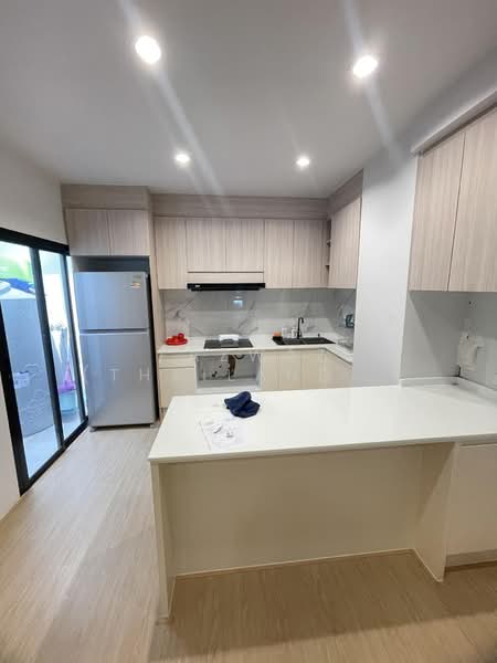 Q Prime Sukhumvit 77 : คิว ไพร์ม สุขุมวิท 77, กรุงเทพ, ซอย อ่อนนุช 46, สวนหลวง, สวนหลวง, กรุงเทพ, 163 ตร.ม., ทาวน์เฮ้าส์ ให้เช่า, โดย Fazwaz (Thailand) Co., Ltd., 500445139 - DDproperty.com