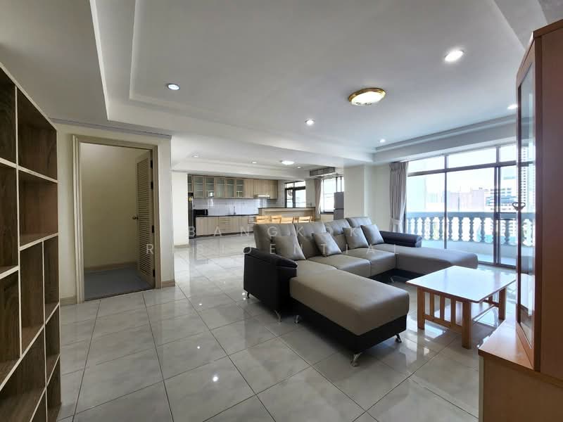 Royal Castle Sukhumvit, Bangkok, 30 Soi Sukhumvit 39, Khlongtoei Nua, Watthana, Bangkok, 3 Bedrooms, 160 sqm, Condo For Rent, by Bangkok Residential, 500445160 - DDproperty.com