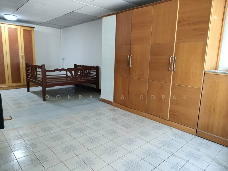 ทาวน์เฮ้าส์ 5-ห้องนอน, กรุงเทพ, ช่องนนทรี, ยานนาวา, กรุงเทพ, 532 ตร.ม., ทาวน์เฮ้าส์ ให้เช่า, โดย Boonraksa Sopak, 500445242 - DDproperty.com