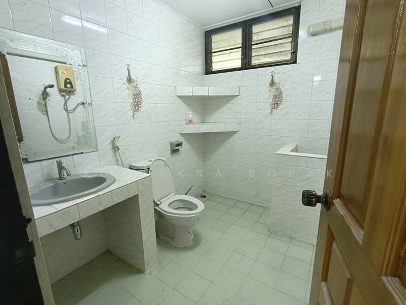 ทาวน์เฮ้าส์ 5-ห้องนอน, กรุงเทพ, ช่องนนทรี, ยานนาวา, กรุงเทพ, 532 ตร.ม., ทาวน์เฮ้าส์ ให้เช่า, โดย Boonraksa Sopak, 500445242 - DDproperty.com