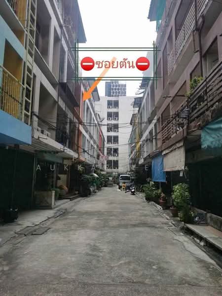 3-BR House, Bangkok, Khlong Toei, Bangkok, 3 Bedrooms, 192 sqm, Single Detached House For Sale, by Pemika Aukkaraleekul, 500445243 - DDproperty.com