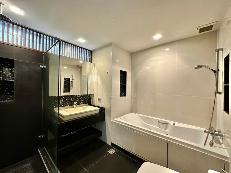 Sathorn Gardens, Bangkok, 39 South Sathorn Road, Thung Maha Mek, Sathon, Bangkok, 3 Bedrooms, 200 sqm, Condo For Rent, by Bangkok Residential, 500445266 - DDproperty.com