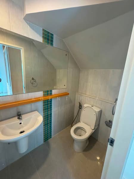 Baan Klang Muang Urbanion Rama 9-Ladprao, Bangkok, Soi Ladprao 84, Ladprao Road, Wang Thonglang, Bangkok, 3 Bedrooms, 220 sqm, Townhouse For Rent, by Agent Pla, 500445294 - DDproperty.com