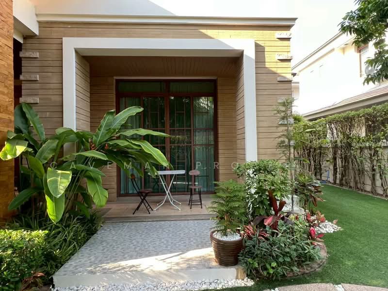 Narasiri Pattanakarn-Srinakarin, Bangkok, 878 Soi Srinakarin 20, Khlong Chan, Bang Kapi, Bangkok, 3 Bedrooms, 374 sqm, Single Detached House For Rent, by Caveman Property, 500445305 - DDproperty.com