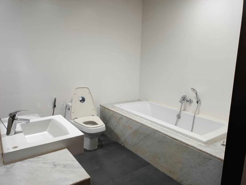Vasu The Residence, Bangkok, Soi Sukhumvit 55, Khlong Tan Nua, Watthana, Bangkok, 2 Bedrooms, 171 sqm, Apartment For Rent, by Boonraksa Sopak, 500445314 - DDproperty.com