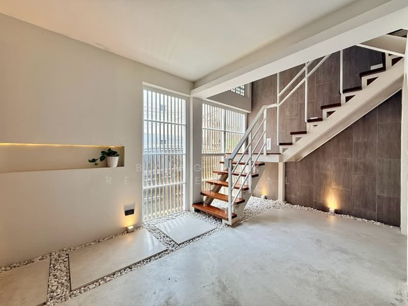 Townhouse, Bangkok, Khlong Tan Nua, Watthana, Bangkok, 5 Bedrooms, 220 sqm, Townhouse For Rent, by Bangkok Residential, 500445319 - DDproperty.com