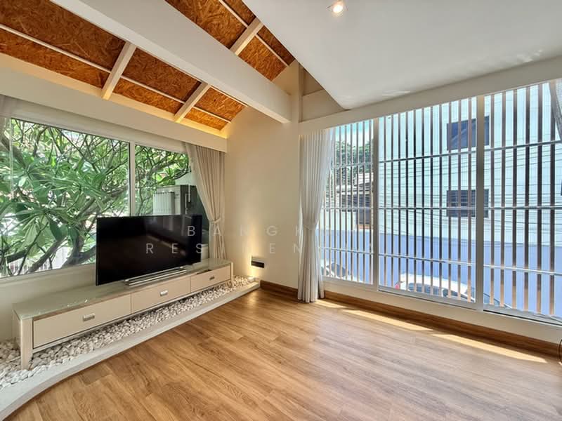 Townhouse, Bangkok, Khlong Tan Nua, Watthana, Bangkok, 5 Bedrooms, 220 sqm, Townhouse For Rent, by Bangkok Residential, 500445319 - DDproperty.com