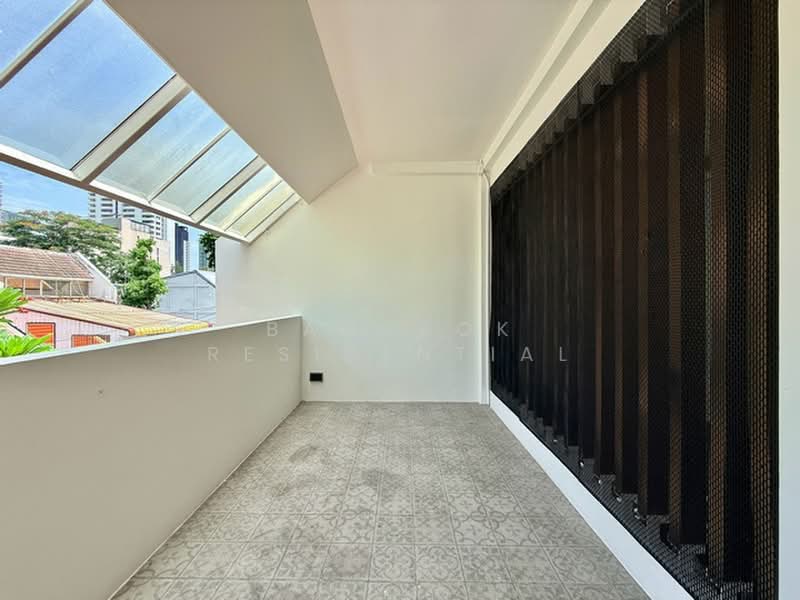 Townhouse, Bangkok, Khlong Tan Nua, Watthana, Bangkok, 5 Bedrooms, 220 sqm, Townhouse For Rent, by Bangkok Residential, 500445319 - DDproperty.com