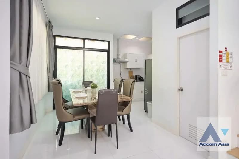 Corner Unit, Home Office 4 Bedrooms Townhouse for Sale in Ratchadaphisek, Bangkok near MRT Huai Khwa, กรุงเทพ, สามเสนนอก, ห้วยขวาง, กรุงเทพ, 270 ตร.ม., ทาวน์เฮ้าส์ ขาย, โดย Accom Asia, 500445335 - DDproperty.com