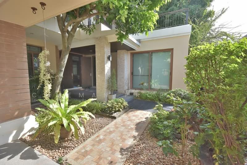 Narasiri Pattanakarn-Srinakarin, Bangkok, 878 Soi Srinakarin 20, Khlong Chan, Bang Kapi, Bangkok, 3 Bedrooms, 374 sqm, Single Detached House For Rent, by Caveman Property, 500445370 - DDproperty.com