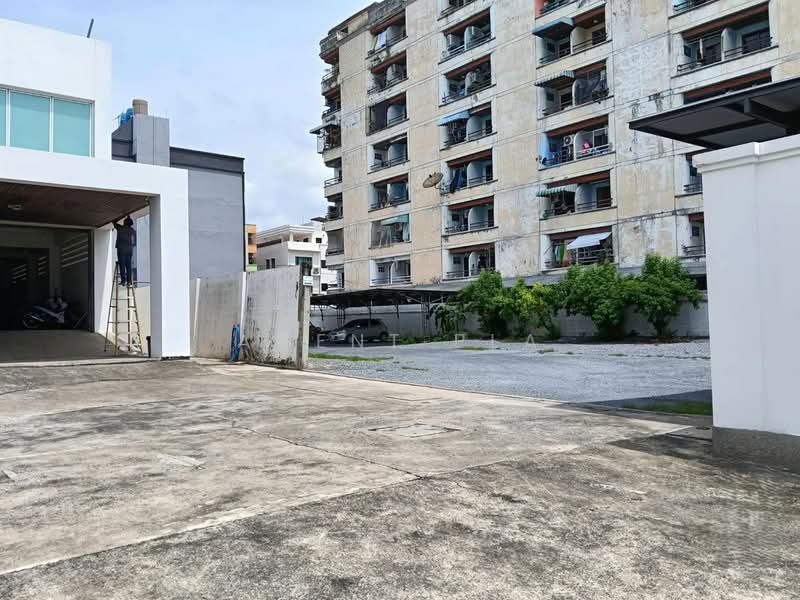 Office and Warehouse for Rent in Ladprao Area, Near Mahadthai Station (Yellow Line) (SPSAD4097), Bangkok, Phlapphla, Wang Thonglang, Bangkok, , 1,672 sqm, Office Space For Rent, by Agent Pla, 500445401 - DDproperty.com
