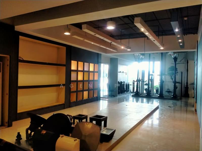 Office and Warehouse for Rent in Ladprao Area, Near Mahadthai Station (Yellow Line) (SPSAD4097), Bangkok, Phlapphla, Wang Thonglang, Bangkok, , 1,672 sqm, Office Space For Rent, by Agent Pla, 500445401 - DDproperty.com