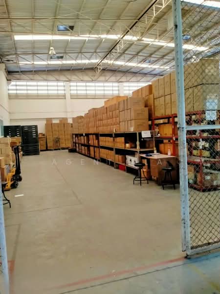 Office and Warehouse for Rent in Ladprao Area, Near Mahadthai Station (Yellow Line) (SPSAD4097), Bangkok, Phlapphla, Wang Thonglang, Bangkok, , 1,672 sqm, Office Space For Rent, by Agent Pla, 500445401 - DDproperty.com