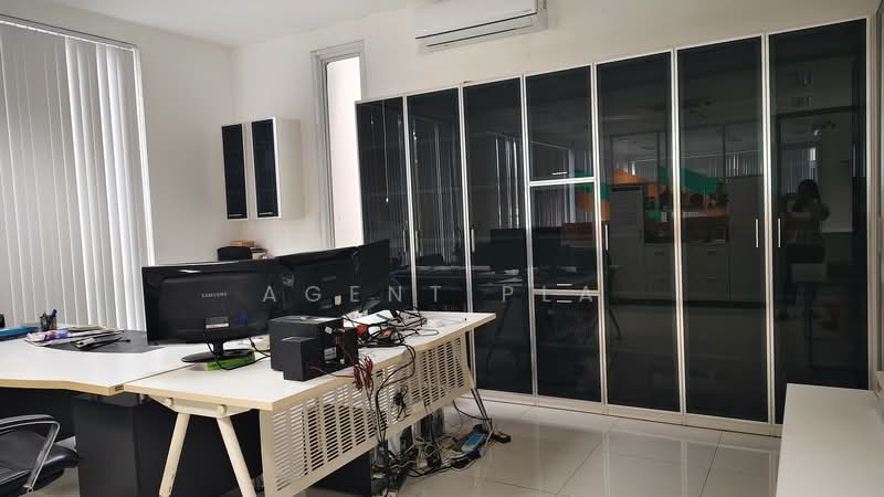 Office and Warehouse for Rent in Ladprao Area, Near Mahadthai Station (Yellow Line) (SPSAD4097), Bangkok, Phlapphla, Wang Thonglang, Bangkok, , 1,672 sqm, Office Space For Rent, by Agent Pla, 500445401 - DDproperty.com