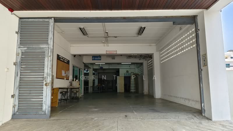 สำนักงานให้เช่า พร้อมคลังสินค้า ย่านลาดพร้าว ใกล้รถไฟฟ้าสายสีเหลืองสถานีมหาดไทย (SPSAD4097), กรุงเทพ, พลับพลา, วังทองหลาง, กรุงเทพ, 1,672 ตร.ม., สำนักงาน ให้เช่า, โดย Agent Pla, 500445401 - DDproperty.com