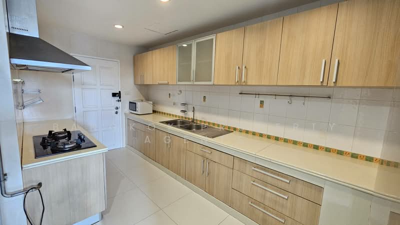 Fifty Fifth Tower, Bangkok, 84 Soi Sukhumvit 55, Sukhumvit Road, Khlong Tan Nua, Watthana, Bangkok, 3 Bedrooms, 223 sqm, Condo For Rent, by BANGKOK PROPERTY AGENTS, 500445413 - DDproperty.com