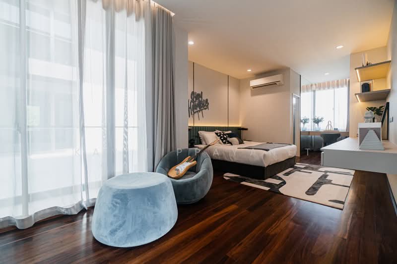 Nirvana Collection Krungthep Kreetha, Bangkok, Soi Srinakarin - Romklao, Saphan Sung, Bangkok, 5 Bedrooms, 616 sqm, Single Detached House For Sale, by Kay Tippayanet, 500445426 - DDproperty.com