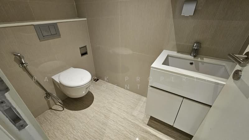 H Sukhumvit 43, Bangkok, 28 Sukhumvit 34 Road, Khlong Tan Nua, Watthana, Bangkok, 2 Bedrooms, 60 sqm, Condo For Rent, by BANGKOK PROPERTY AGENTS, 500445432 - DDproperty.com
