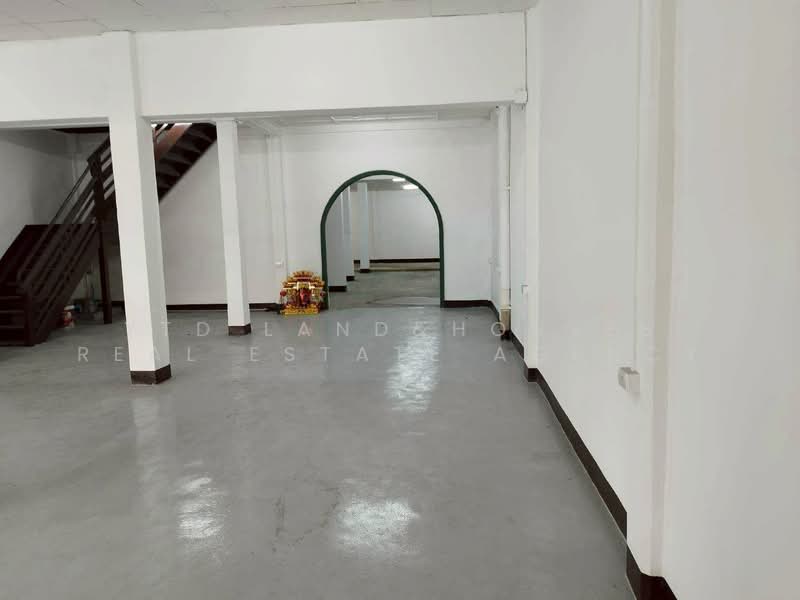 commercial building Chakphet Road, Bangkok, Wang Burapaphirom, Phra Nakhon, Bangkok, , 500 sqm, Warehouse/Factory For Sale, by YTD Land&houses Real Estate Agency, 500445450 - DDproperty.com
