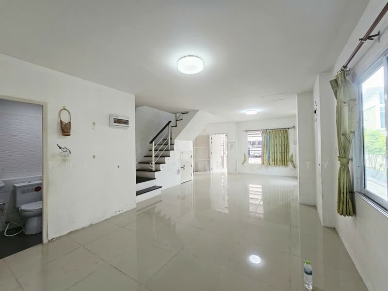 Praphassorn Preceo4, ชลบุรี, นาป่า, เมืองชลบุรี, ชลบุรี, 150 ตร.ม., ทาวน์เฮ้าส์ ขาย, โดย The Best Property, 500445451 - DDproperty.com