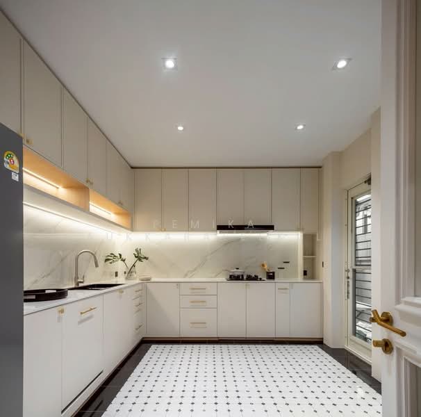 The Gentry Sukhumvit 101, Bangkok, Soi Sukhumvit 101, Sukhumvit Road, Bang Chak, Phra Khanong, Bangkok, 5 Bedrooms, 580 sqm, Single Detached House For Sale, by Pemika Aukkaraleekul, 500445461 - DDproperty.com
