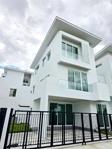 Nirvana Absolute Ekkamai-Ramintra, Bangkok, Soi Sukonthasawat 19, Lat Phrao, Bangkok, 4 Bedrooms, 230 sqm, Single Detached House For Sale, by Nicha Na Lampang, 500445474 - DDproperty.com