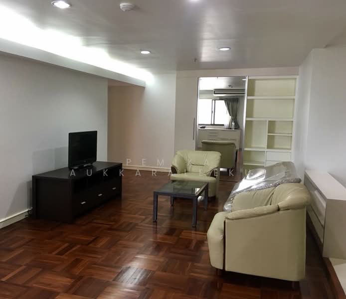 Baan Suanpetch, Bangkok, 18 Soi Sukhumvit 39, Khlong Tan Nua, Watthana, Bangkok, 2 Bedrooms, 132 sqm, Condo For Sale, by Pemika Aukkaraleekul, 500445496 - DDproperty.com