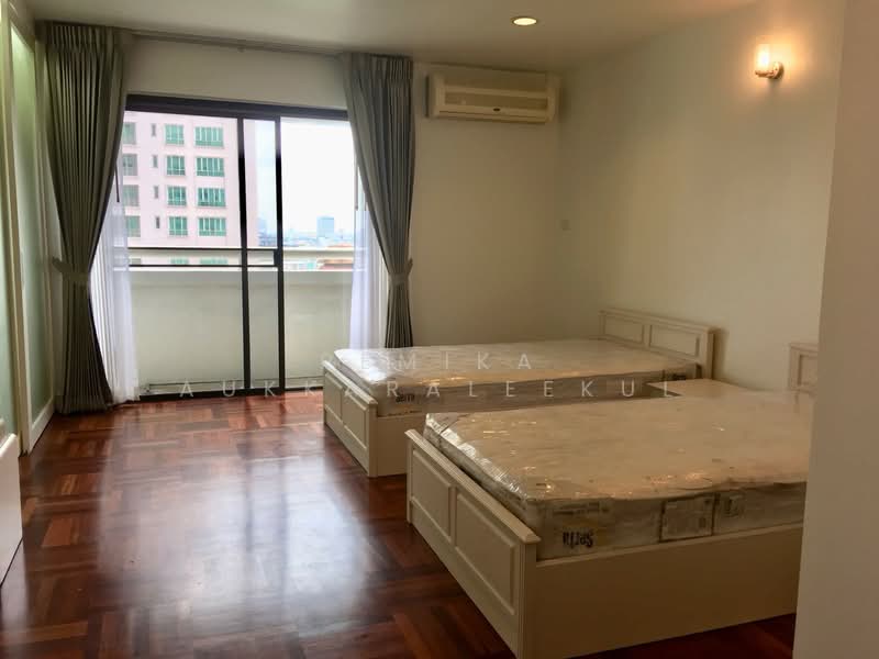 Baan Suanpetch, Bangkok, 18 Soi Sukhumvit 39, Khlong Tan Nua, Watthana, Bangkok, 2 Bedrooms, 132 sqm, Condo For Sale, by Pemika Aukkaraleekul, 500445496 - DDproperty.com