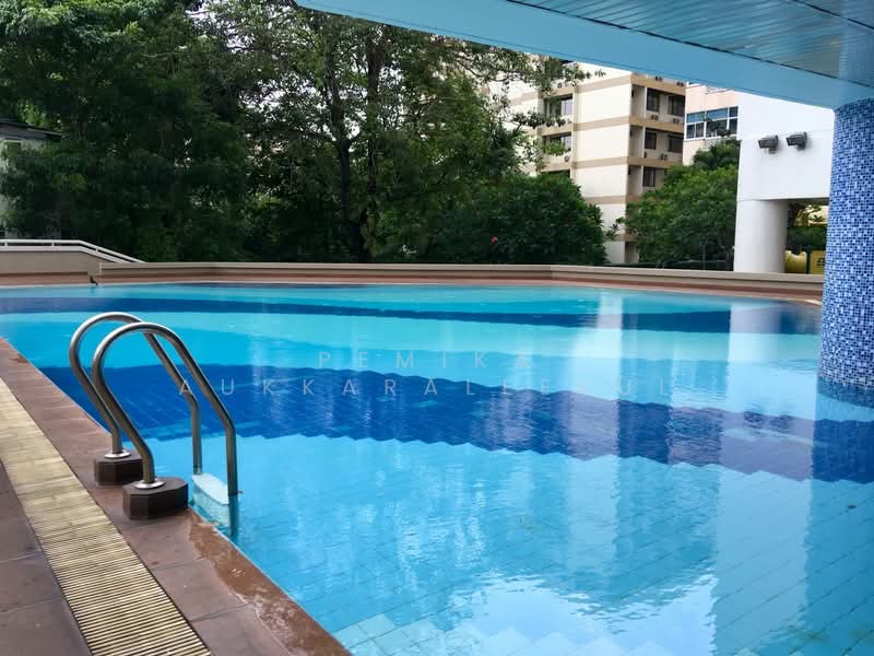 Baan Suanpetch, Bangkok, 18 Soi Sukhumvit 39, Khlong Tan Nua, Watthana, Bangkok, 2 Bedrooms, 132 sqm, Condo For Sale, by Pemika Aukkaraleekul, 500445496 - DDproperty.com