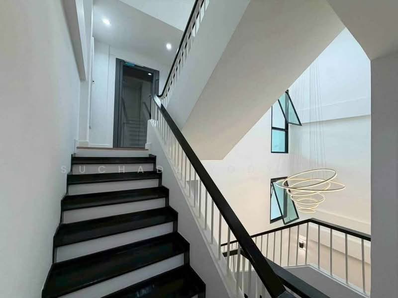 undefined, Bangkok, Khong Tan, Khlong Toei, Bangkok, 4 Bedrooms, 280 sqm, Single Detached House For Sale, by Suchada Yodyiem, 500445538 - DDproperty.com