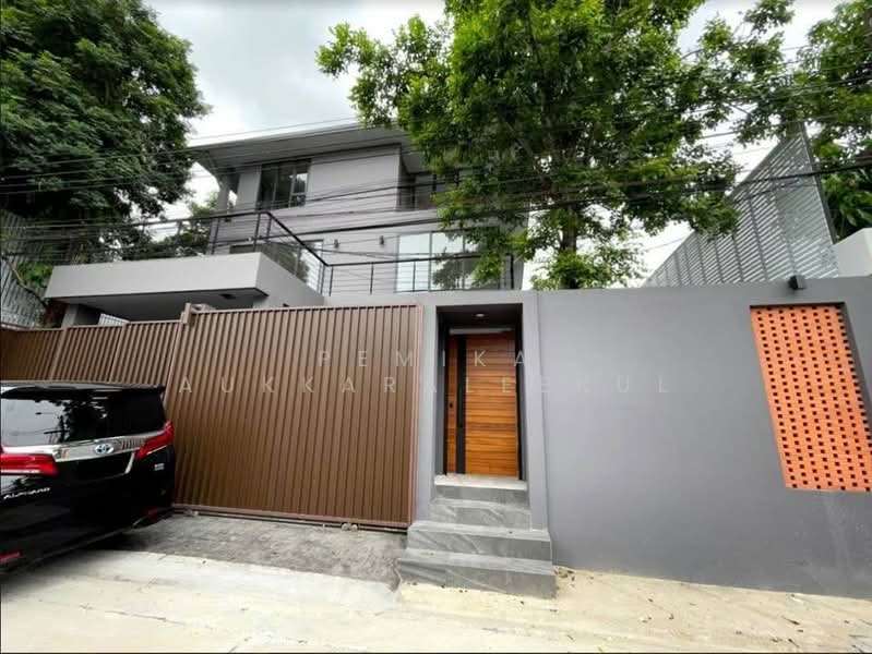 บ้าน 5-ห้องนอน, กรุงเทพ, คลองเตย, กรุงเทพ, 700 ตร.ม., บ้านเดี่ยว ขาย, โดย Pemika Aukkaraleekul, 500445541 - DDproperty.com