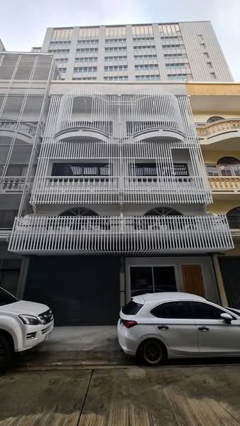 ทาวน์เฮ้าส์ 2-ห้องนอน, กรุงเทพ, บางหว้า, ภาษีเจริญ, กรุงเทพ, 180 ตร.ม., ทาวน์เฮ้าส์ ขาย, โดย Pemika Aukkaraleekul, 500445661 - DDproperty.com