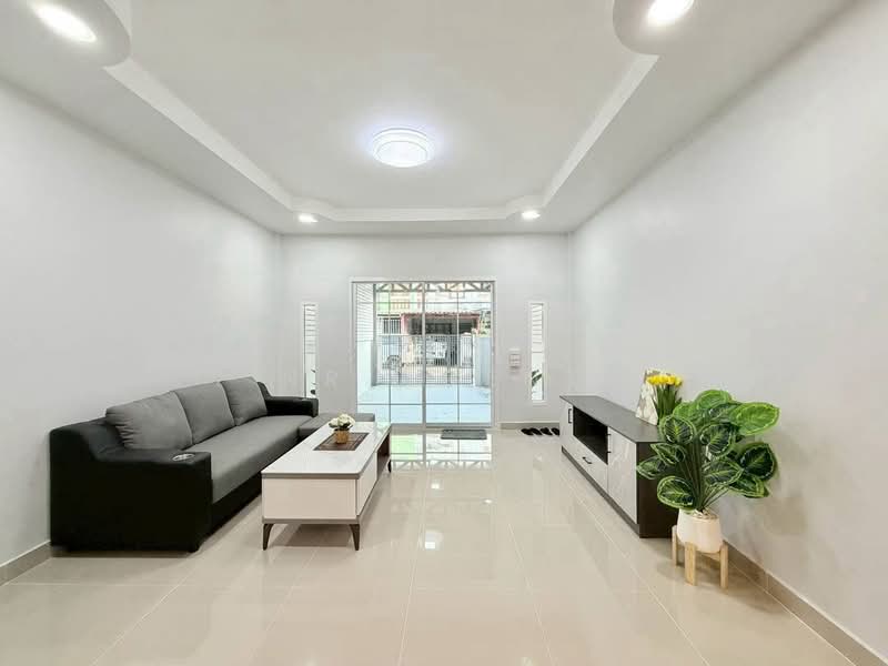 Ban Rom Ngao Mai, Nonthaburi, Soi Ban Rom Ngao Mai, Bang Khu Rat, Bang Bua Thong, Nonthaburi, 2 Bedrooms, 101 sqm, Townhouse For Sale, by NR AGENT, 500445665 - DDproperty.com
