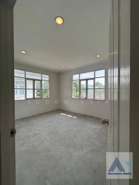 Corner Unit 3 Bedrooms House for Sale in Lat Phrao, Bangkok at Baan Ladprao 1, กรุงเทพ, คลองจั่น, บางกะปิ, กรุงเทพ, 350 ตร.ม., บ้านเดี่ยว ขาย, โดย Accom Asia, 500445693 - DDproperty.com