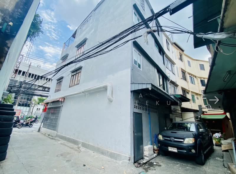7-BR Townhouse, Bangkok, Khlong Toei, Bangkok, 7 Bedrooms, 288 sqm, Townhouse For Sale, by Pemika Aukkaraleekul, 500445704 - DDproperty.com