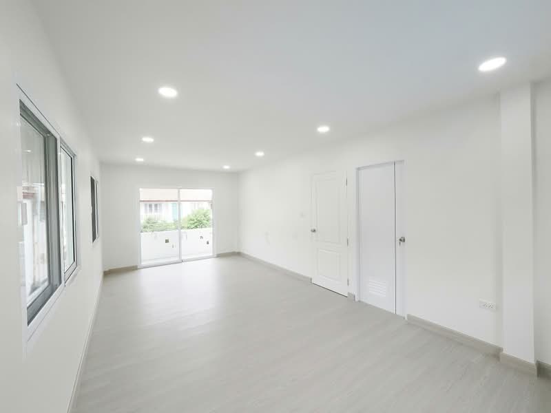 ขายราคาพิเศษ บ้านเดี่ยว 2 ชั้น 67.1 ตรว. ม.บัวทองธานี พาร์ควิลล์2 ขนาด 4 ห้องนอน 2 ห้องน้ำ หัวมุม, Nonthaburi, Bang Bua Thong, Nonthaburi, 4 Bedrooms, 350 sqm, Single Detached House For Sale, by wipa รุ่งธุระ, 500445764 - DDproperty.com