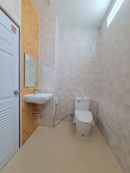 4-BR Townhouse, Bangkok, Din Daeng, Bangkok, 4 Bedrooms, 96 sqm, Townhouse For Sale, by Pemika Aukkaraleekul, 500445789 - DDproperty.com