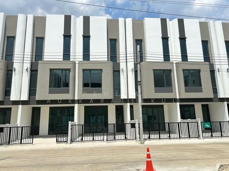 undefined, Bangkok, Bangko, Chom Thong, Bangkok, 3 Bedrooms, 69 sqm, Townhouse For Sale, by Pemika Aukkaraleekul, 500445805 - DDproperty.com