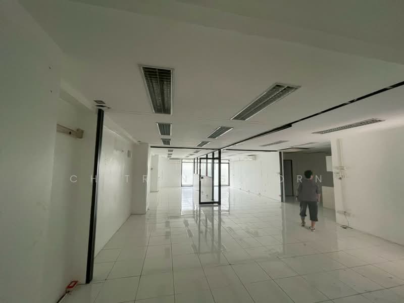 Ground Floor Commercial Space for Rent – Sukhumvit, Phrom Phong, Bangkok, Khlongtoei Nua, Watthana, Bangkok, , 175 sqm, Shophouse For Rent, by Pudis Chitrungsakorn, 500445849 - DDproperty.com